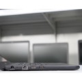 Лаптоп Dell Latitude 3300