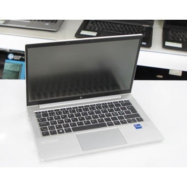 Лаптоп HP EliteBook 830 G8
