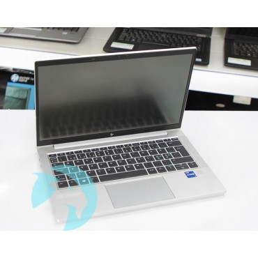 Лаптоп HP EliteBook 830 G8