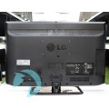 Монитор LG 32LD450